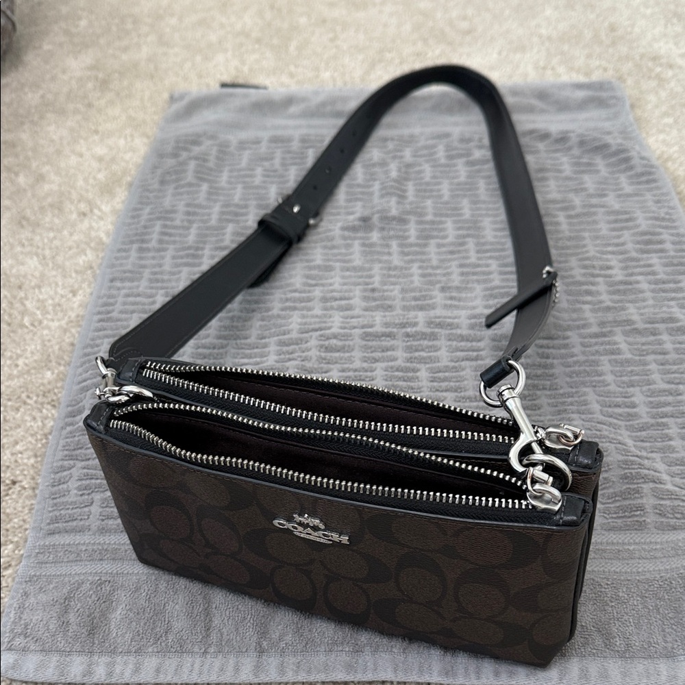 Coach Women’s Black and Brown Belt Bag